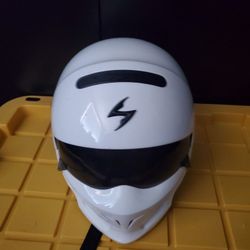 White Scorpion Helemt