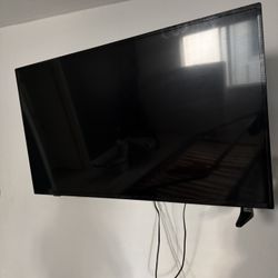Televisor Insignia 60” - Smart TV 