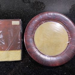 Premium Quality 10 Dinner 11” Paper Plates & 12 Guest Towls Napkins