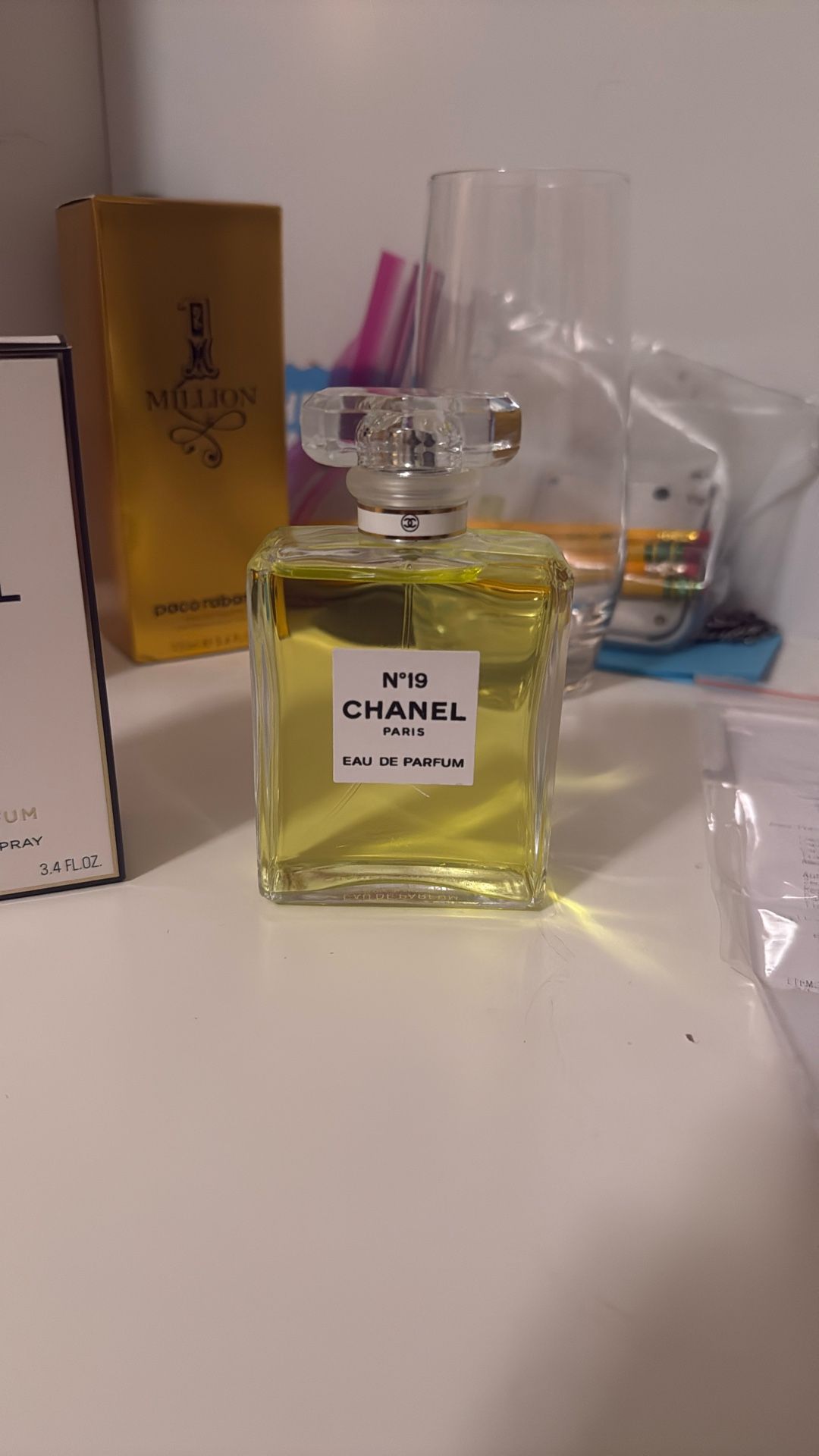 Chanel No19