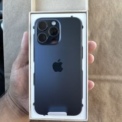 iPhone 15 Pro Max Mint Condition