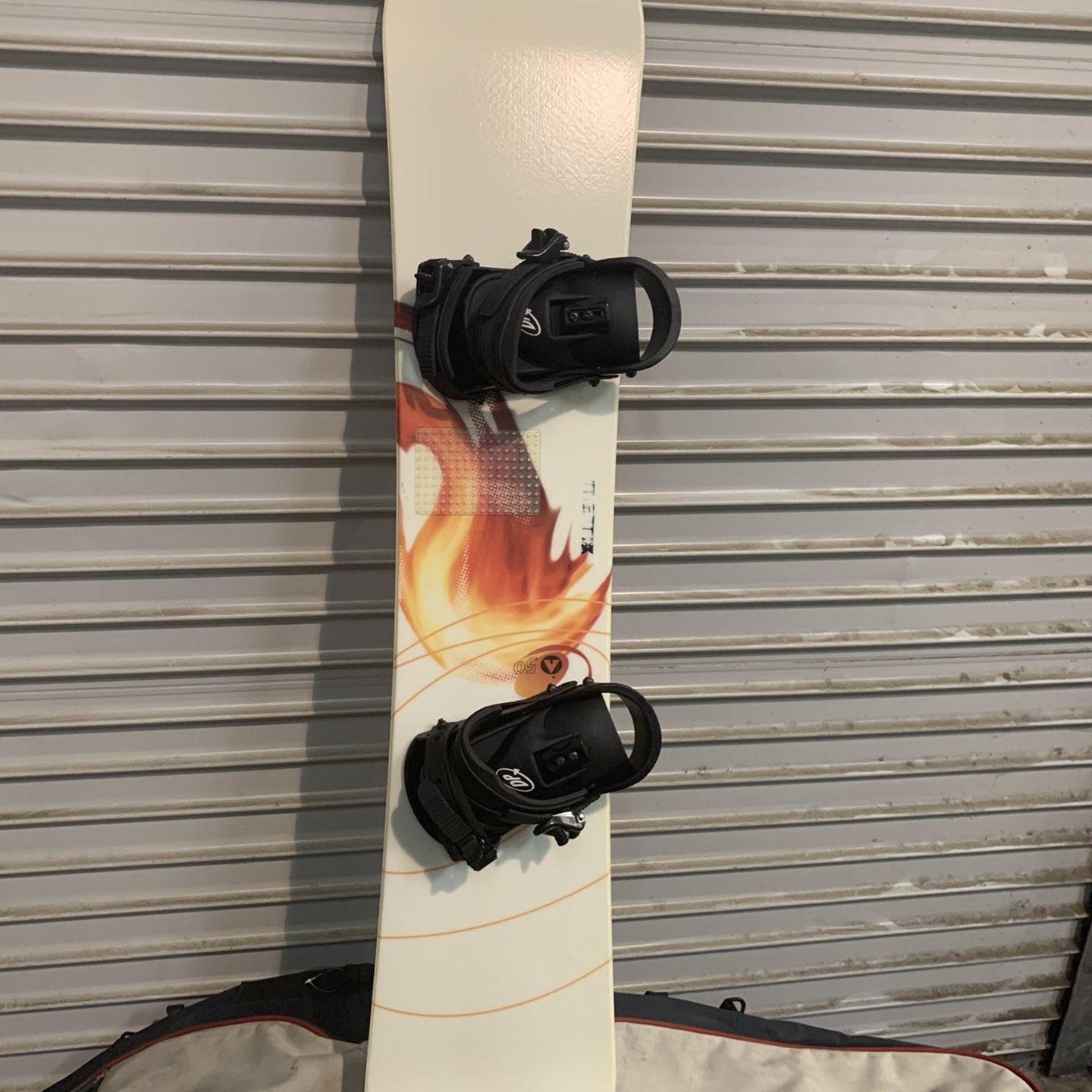 Airwalk A50 Snowboard, Bindings, Size 8 Boots & Bag