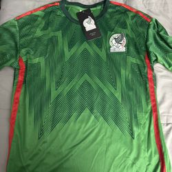 Mexico Soccer Jersey Green (Size M) – New With Tags