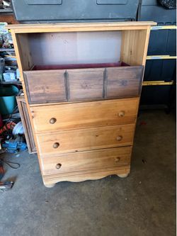 Dresser missing a drawer