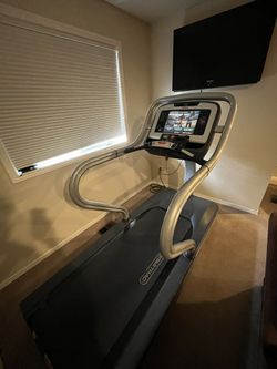 Star Trac Gym Quality Professional-grade Treadmill