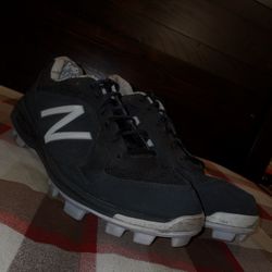 New Balance Mold Cleats