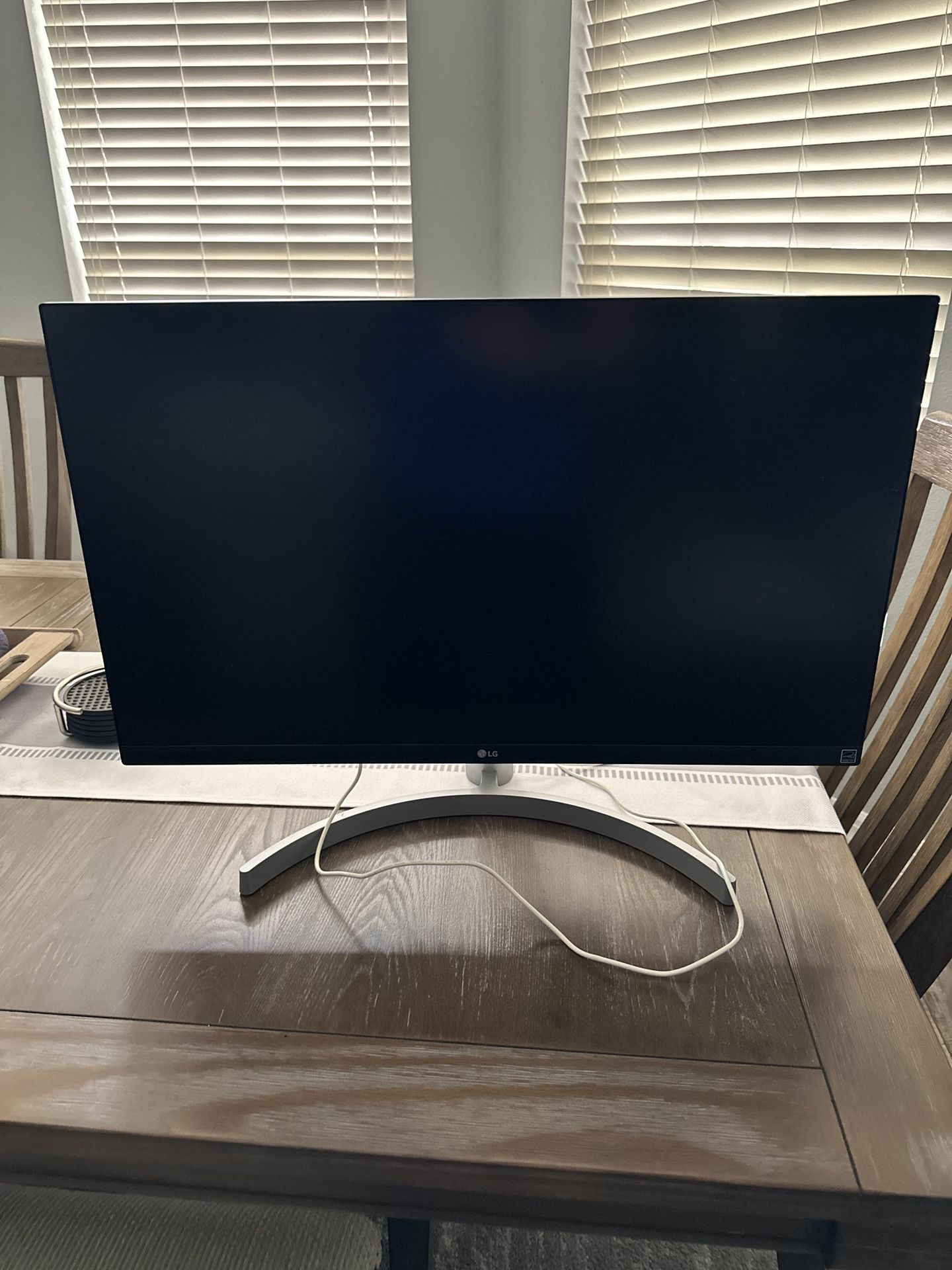 Gaming monitor -Lg 27ul600-w