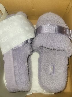 New UGG Slides Sz.5 (Run BIG)
