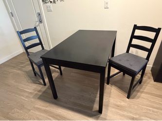 Dining Table (PRICE DROP - NEED GONE)