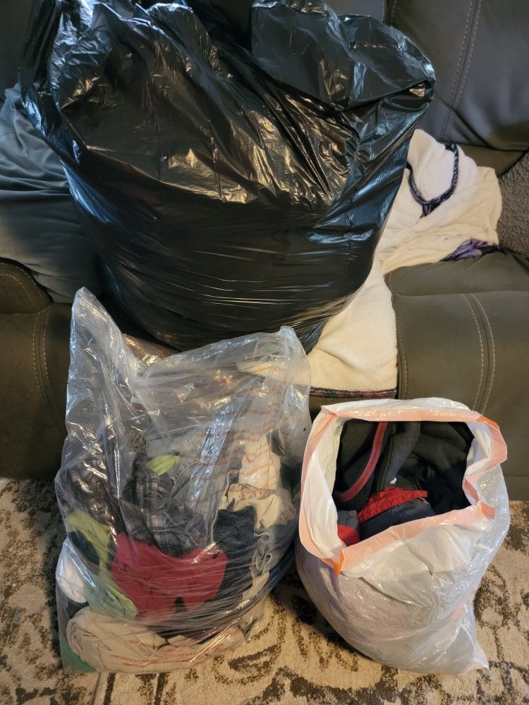 About 100 (Boys) Shirts , Jackets. Hoodies, Pants, Shorts. Name Brands