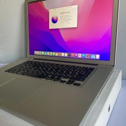 Apple Macbook Pro i7 15-Inch Laptop - 6GB RAM 320GB HD