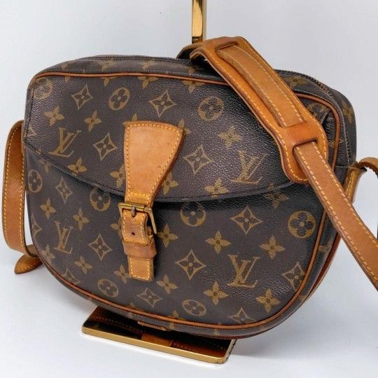 𝐋𝐨𝐮𝐢𝐬 𝐕𝐮𝐢𝐭𝐭𝐨𝐧 Monogram Jeune Fille Shoulder Bag