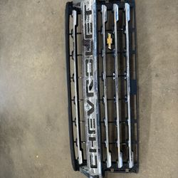 Bright Chrome Front Grille 