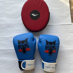Boxing gloves for teenagers. 4oz