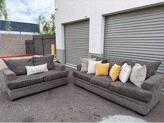 Couch set
