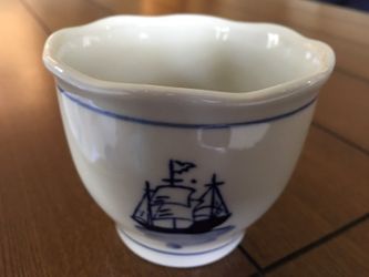 Small Porcelain or Ceramic Dutch Planter