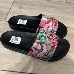 Women’s Slides 
