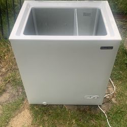 FREE DELIVERY Magic Chef Deep Freezer 