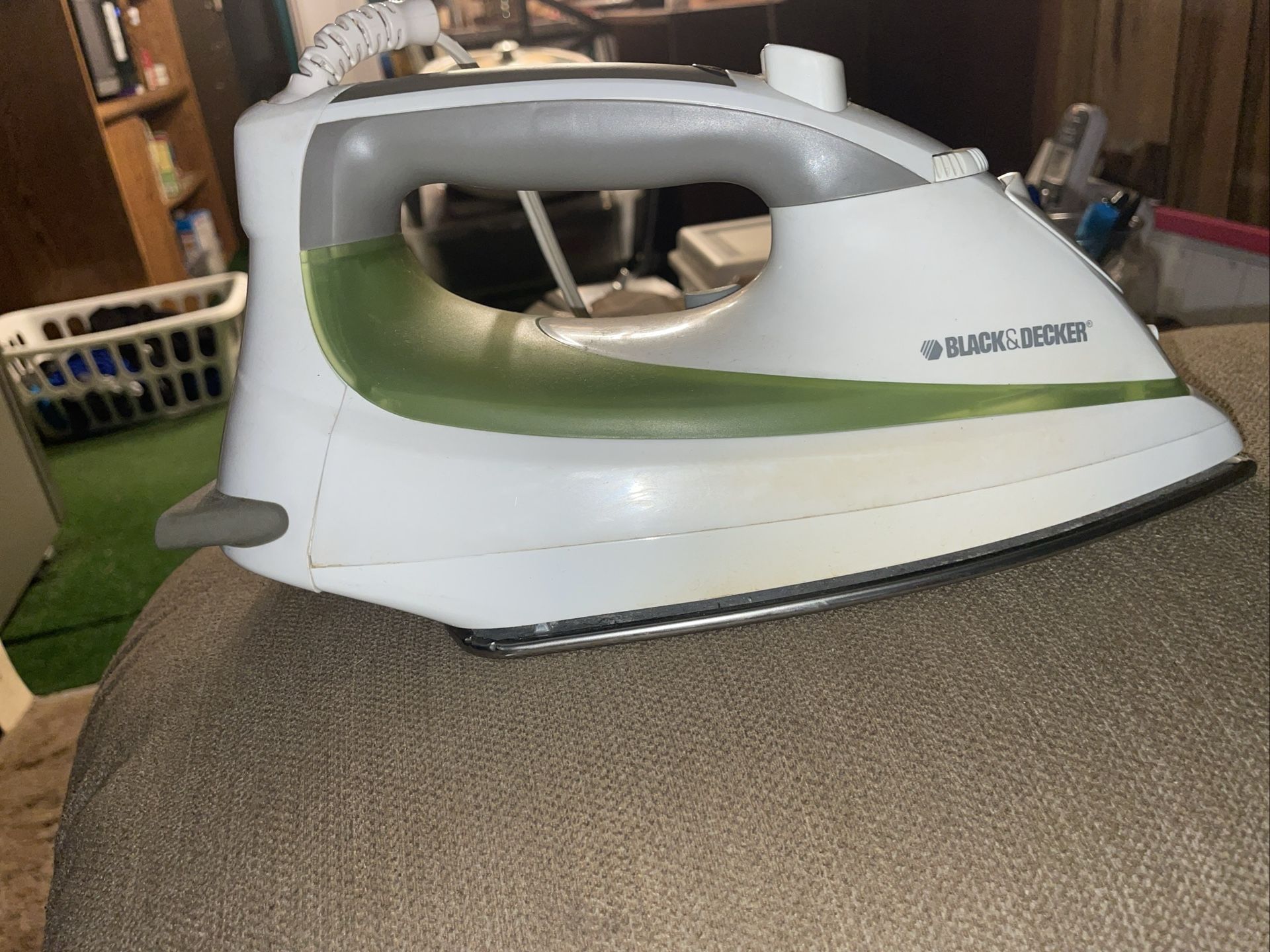 Black And Decker Express Steam Smart Steam F1060