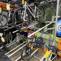 Free Standing Retail Bike Shop Display Rack- 21 Bikes