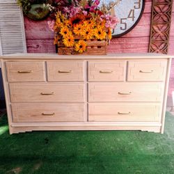 Blonde Wood 8/Drawer Dresser 
