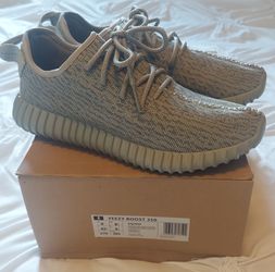 YEEZY BOOST 350 ORIGINAL WITH BOX ( SIZE 9 )