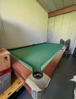Used pool Table with accessories