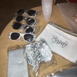 Bride To Be And Bridesmaids Set 