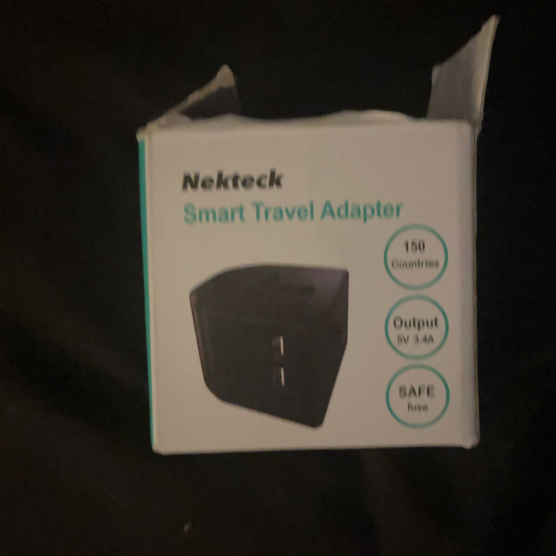Nekteck Smart Travel Adapter Power Converter