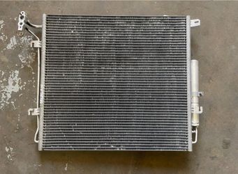 06-09 Range Rover Sport L320 AC A/C COOLING RADIATOR CONDENSER OEM