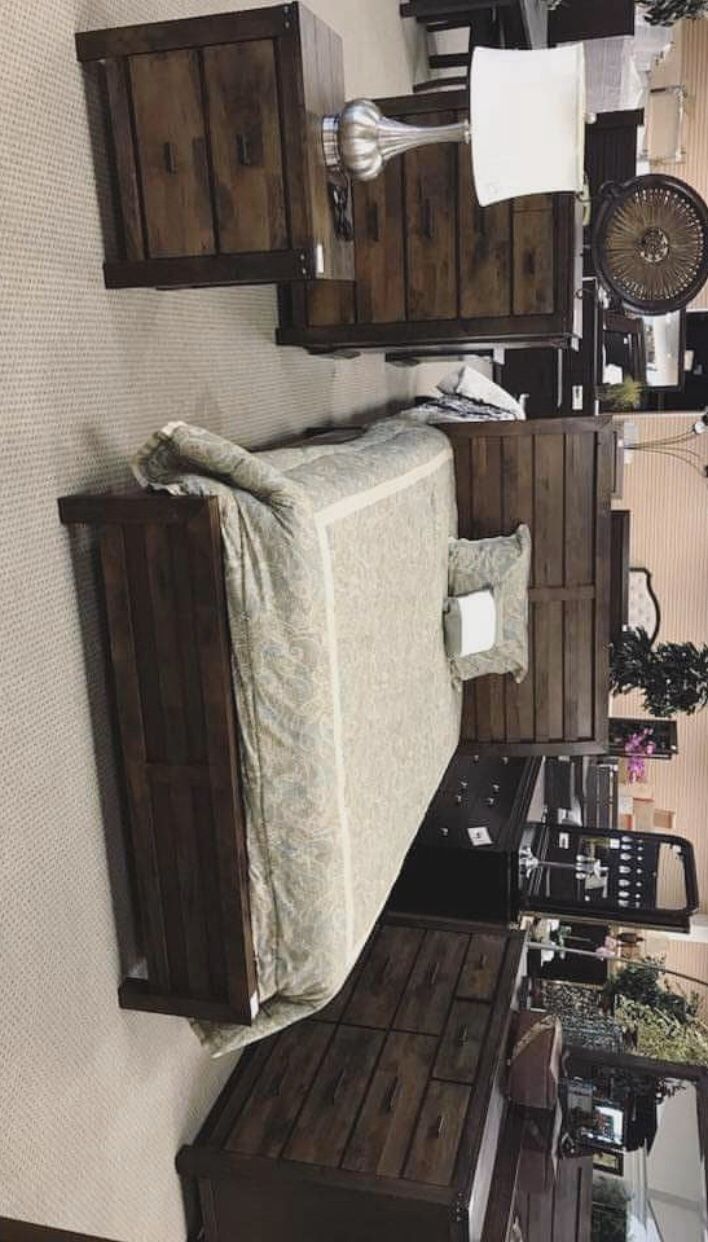 Sleigh Queen and King Curtis Brown Bedroom Set 💰Take it home with only $39 down! 🚚FREE DELIVERY