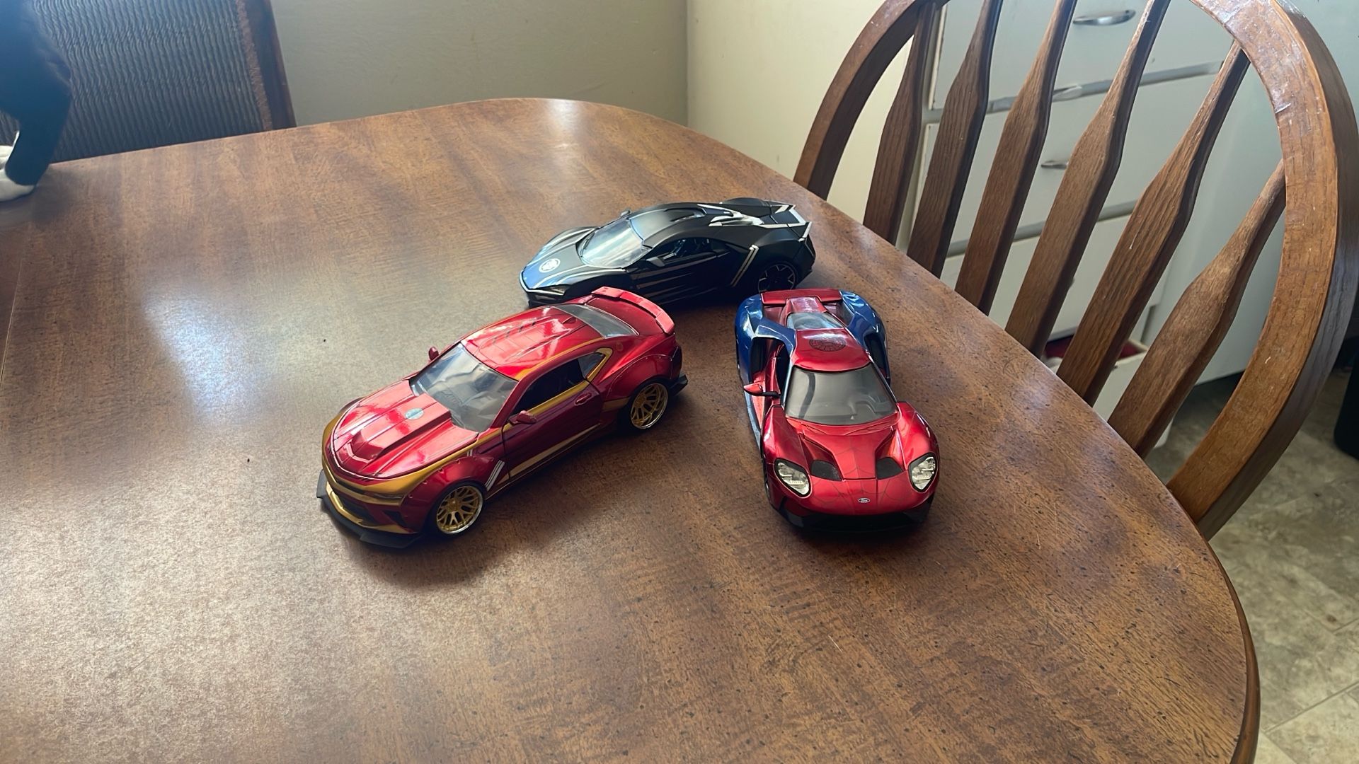 Marvel Cars And Little Action Figures 