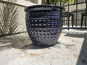 Blue large ceramic planter - Excellent condition. No damage. Originally from Yamagami's nursery for $140. Dimensions height 13.5 inches, diameter 15in