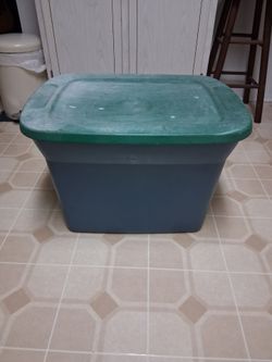 Plastic Storage Tote with Lid