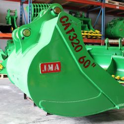 Excavator Caterpillar CAT-320 Bucket Clean-up MUD 60-inch width. Without the Pins.