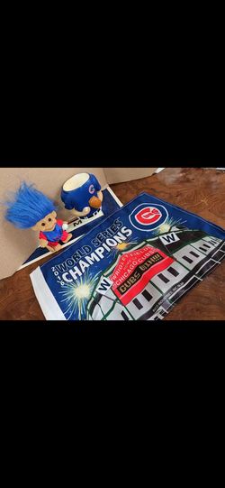 MLB, CHICAGO CUBS: (×3) CHAMPIONSHIP 2016 FLAG, GOOD LUCK TROLL, BEER CAN HOLDER, FIRM.