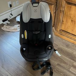 Maxi-Cosi Pria All-in-One Convertible Car Seat