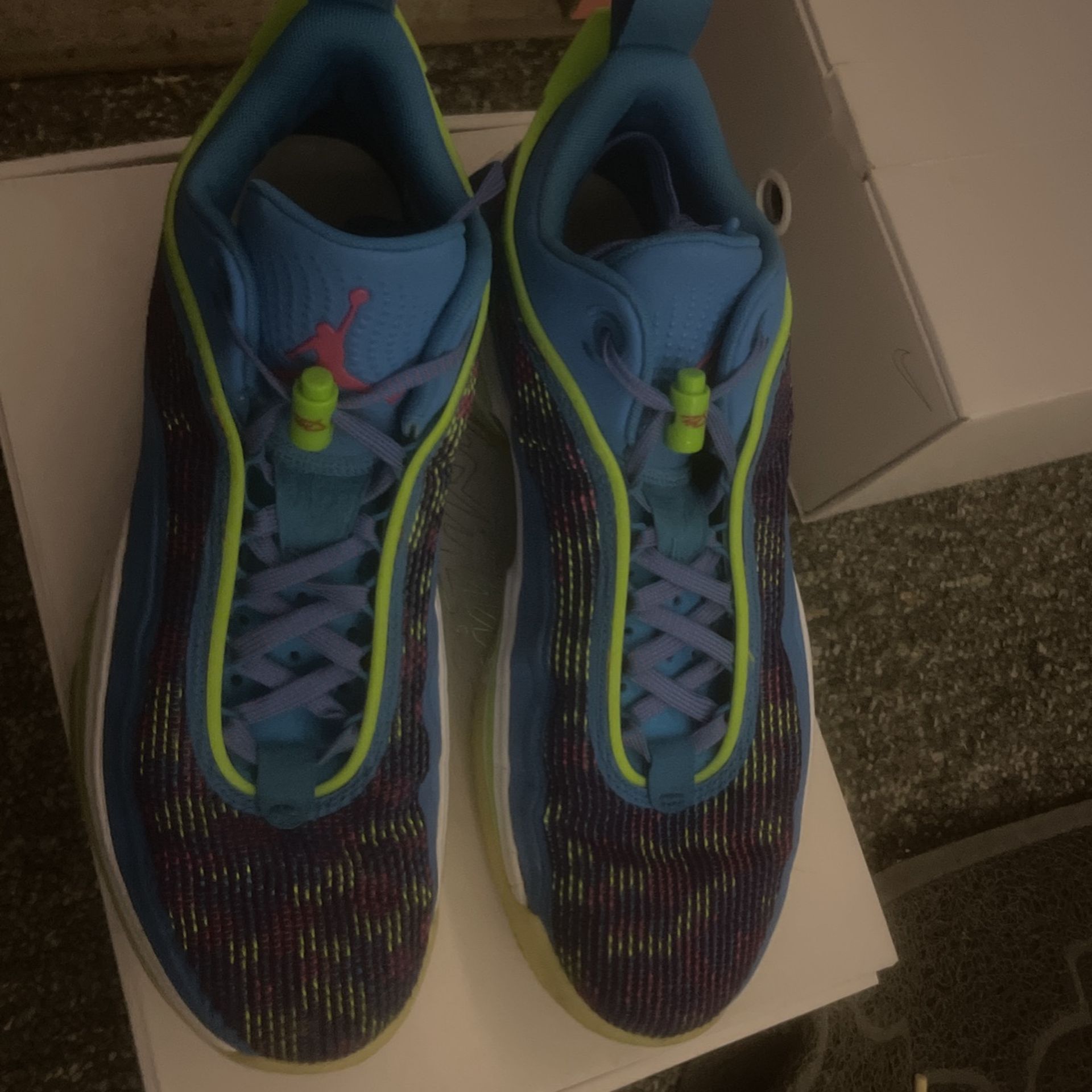 Size 13 USED Air Jordan 36 Low Luka display picture 3
