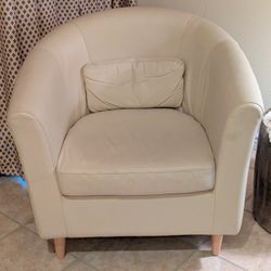 Very Good Condition Ikea Leather Armchair. Very Comfortable. Gently Used. Beige/ Cream Color. 
