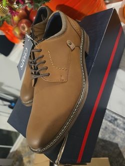 Mens Shoes Size 7.5 I have 2 Each $20