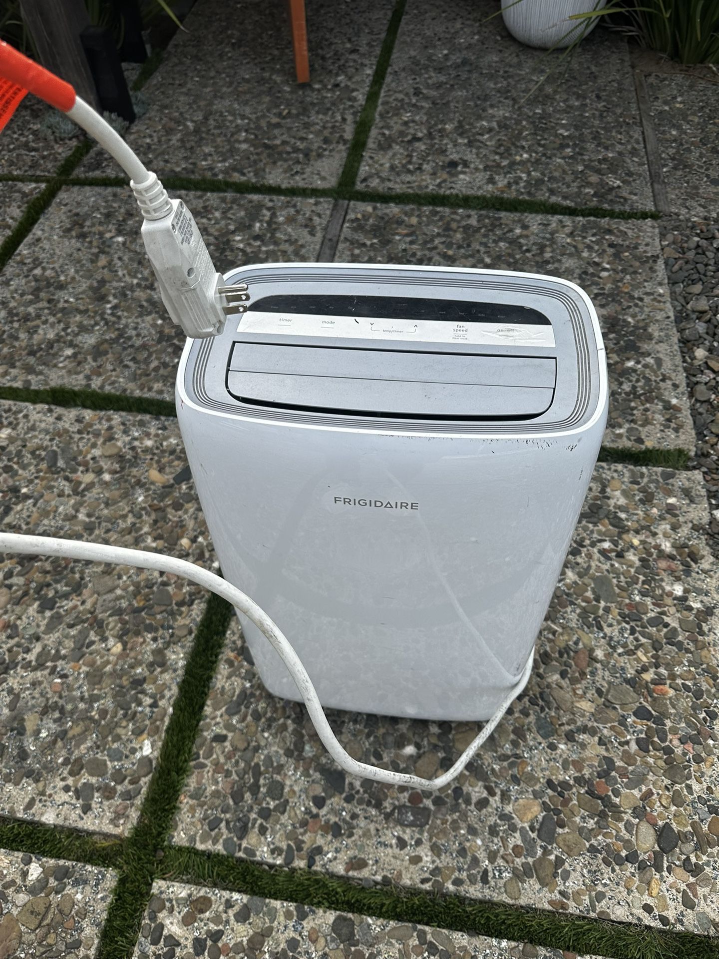 frigidaire AC unit
