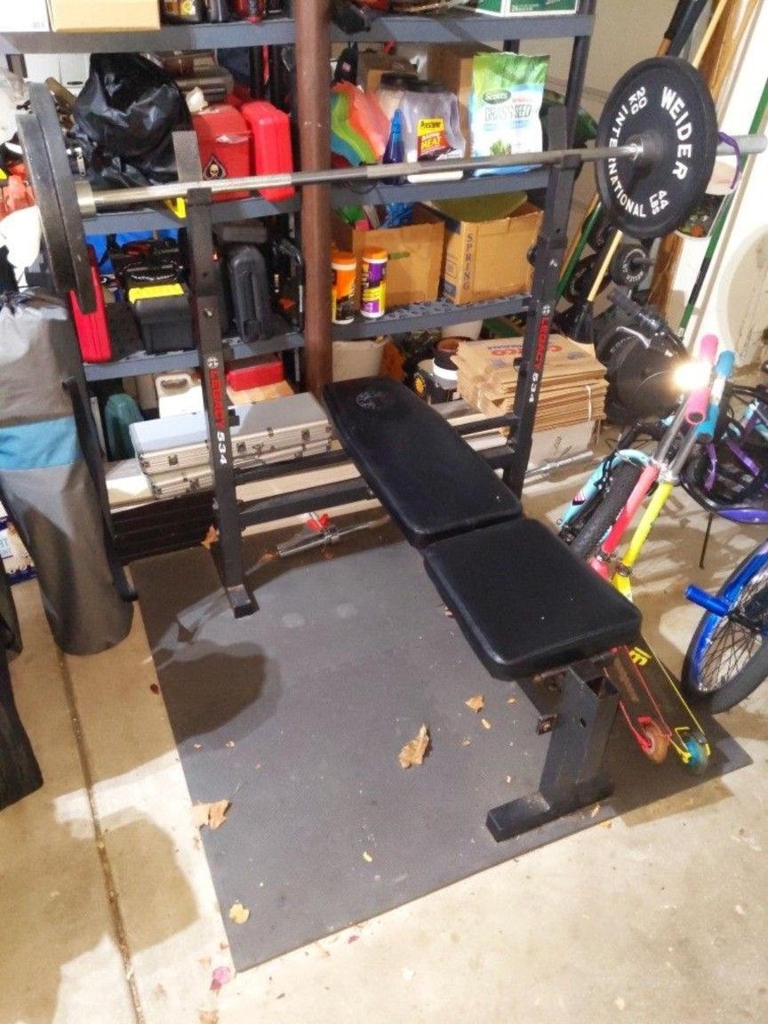 Weight Bench with 45lb bar and 5 lb clamps