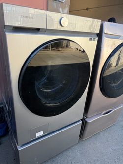 Samsung washer and gas dryer set