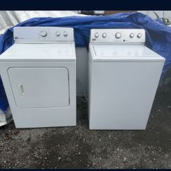 Maytag Washer And Dryer / Lavadora Y Secadora 