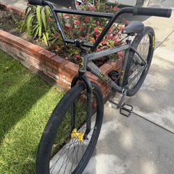 Throne The Goon Black Mamba 29" Bike