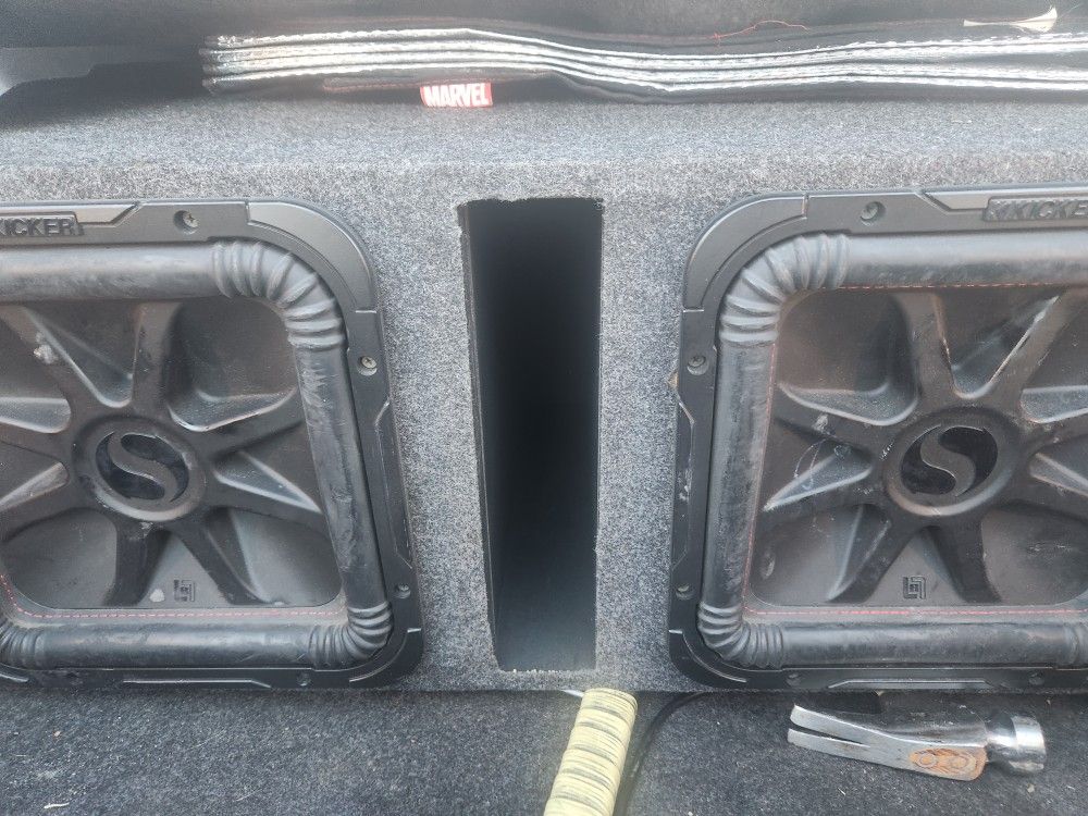 Kicker L7 12's And Ported Box