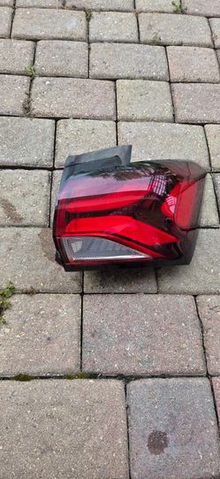 2022-2023 chevy equinox right passenger side rear taillight oem