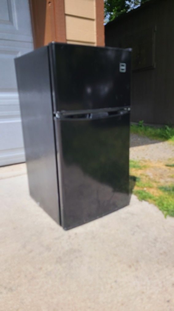 RCA Mini Freezer Refrigerator