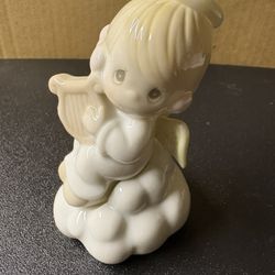 Precious Moments Angel On A Cloud Salt And Pepper Shakers 