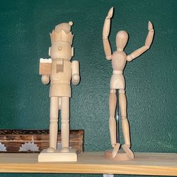 Wooden Decor (Nutcracker & Mannequin)